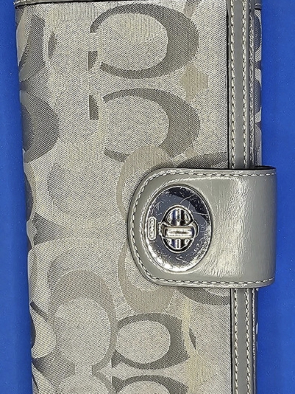 Coach Signature Turnlock Continental Women's Wallet Gray
